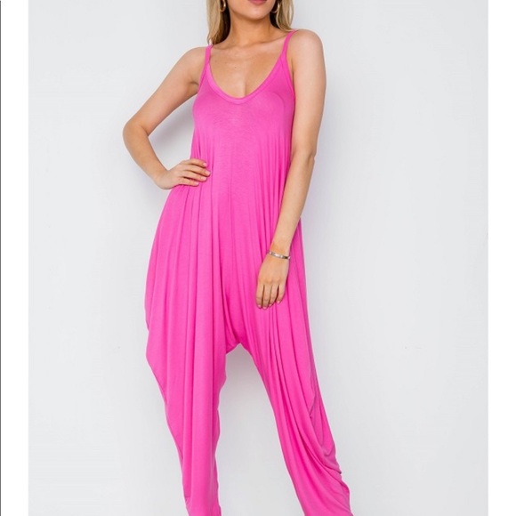 Arrived 😆💕Pretty in Pink Cami Romper 💕 - Picture 4 of 6